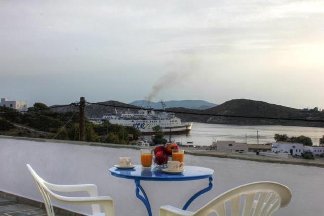Violetta Aparthotel Chora  Ngoại thất bức ảnh